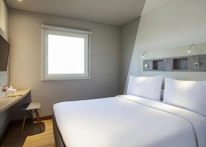 Ibis Budget DiponegoroHotel Surabaya